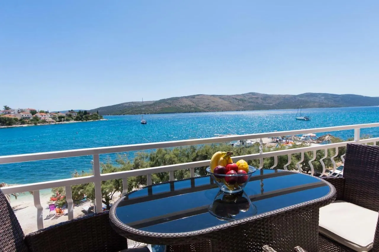Villa Rozana - Beachfront Wellness Retreat Seget Vranjica