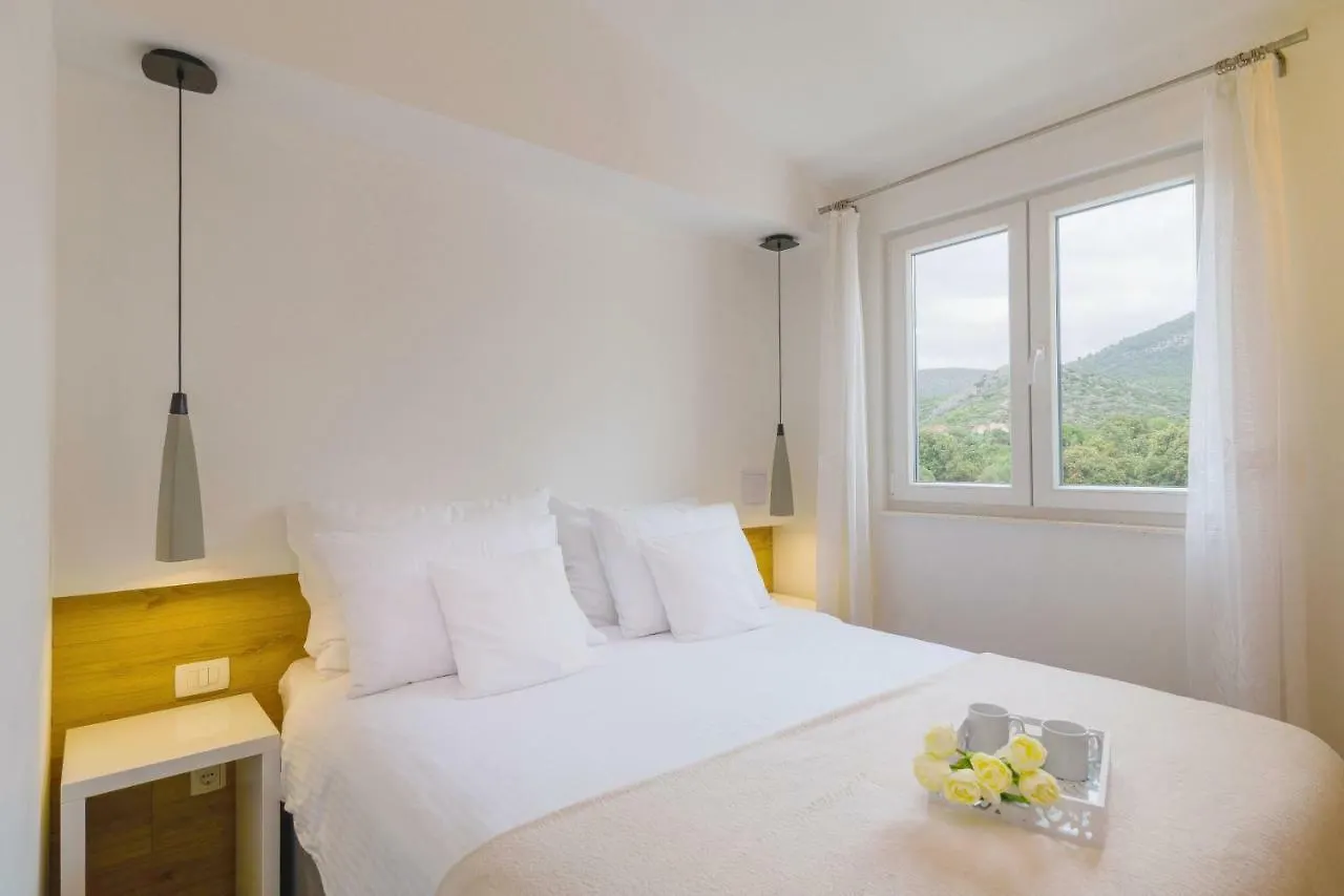 Apartment Villa Rozana - Beachfront Wellness Retreat Seget Vranjica